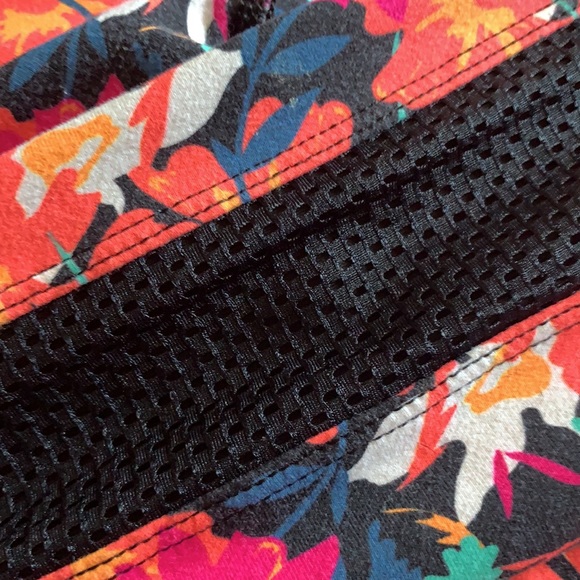 Lorna Jane 7/8 Fluro Leggings - Picture 7 of 7